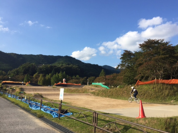 廡